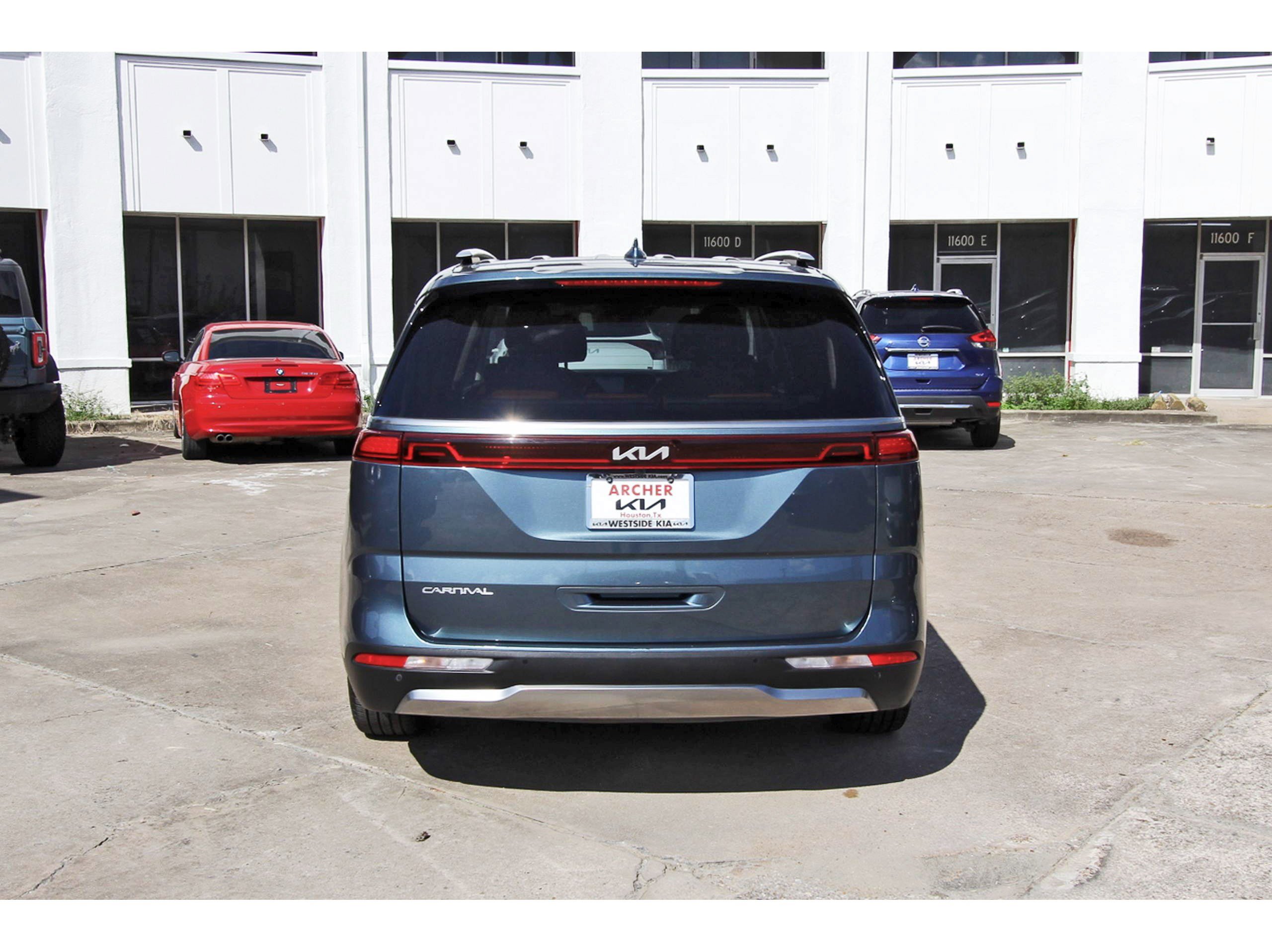 Certified 2024 Kia Carnival SX Prestige FWD image 6