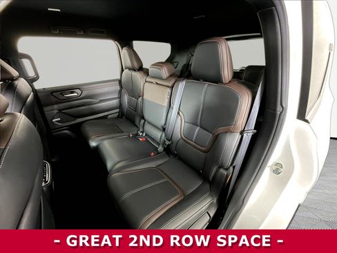 Certified 2025 Nissan Armada SL AWD/4WD image 22