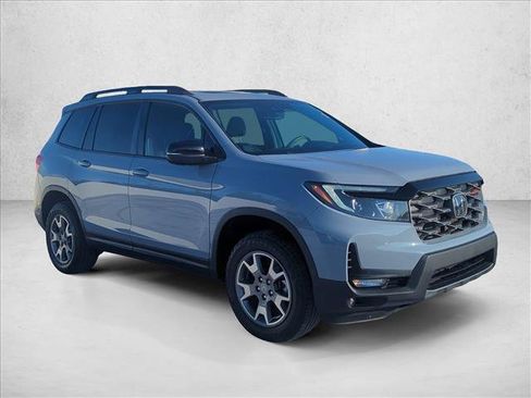 Used 2022 Honda Passport TrailSport image 3