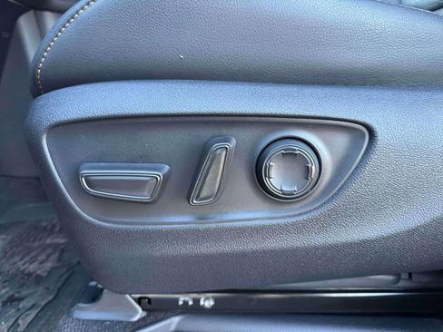 Used 2025 Toyota Sienna XLE Woodland Edition image 14