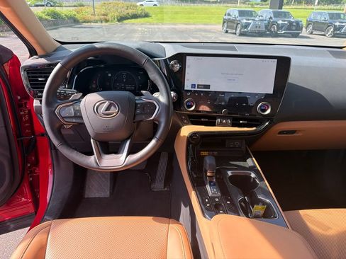 Used 2025 Lexus NX 350h AWD w/ Luxury Package image 42
