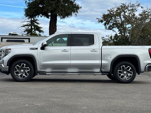 Used 2022 GMC Sierra 1500 SLT w/ SLT Convenience Package image 8