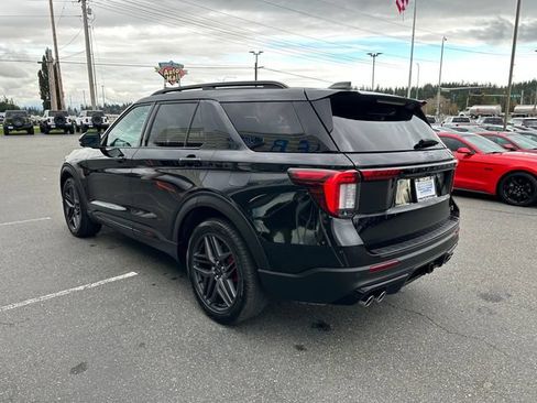 Used 2025 Ford Explorer ST AWD/4WD image 5