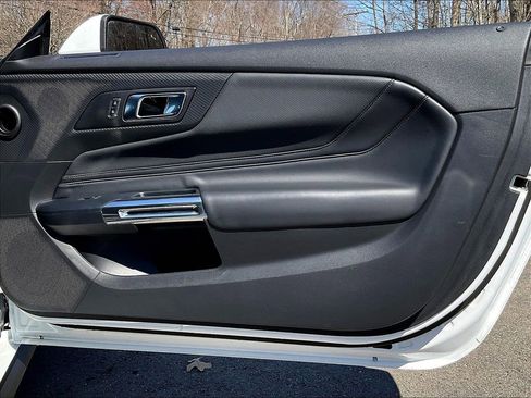Used 2025 Ford Mustang Premium RWD image 26