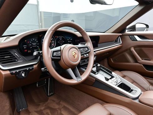 Certified 2024 Porsche 911 Targa 4S AWD/4WD image 4