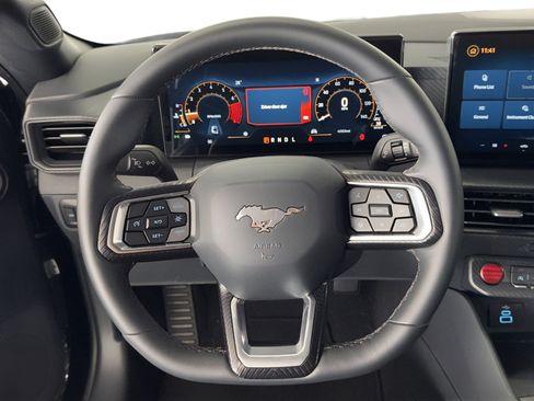 Used 2025 Ford Mustang EcoBoost image 19