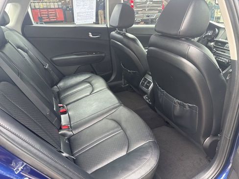 Used 2017 Kia Optima EX w/ Premium Package image 13