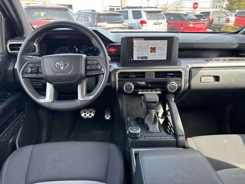Used 2025 Toyota Tacoma TRD Sport image 11