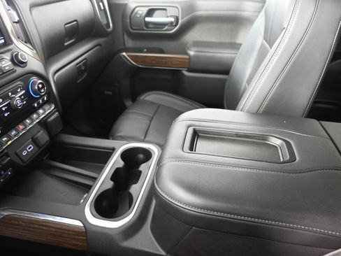 Used 2022 Chevrolet Silverado 1500 High Country AWD/4WD image 35