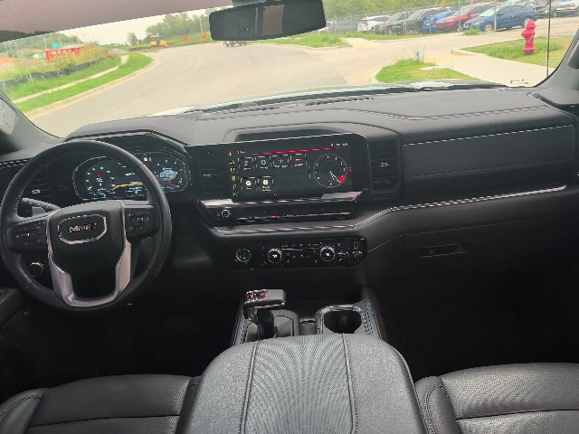 Used 2023 GMC Sierra 1500 SLT w/ SLT Premium Package AWD/4WD image 13