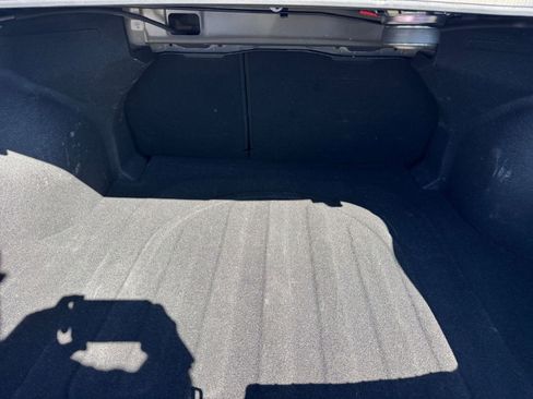 Used 2025 Hyundai Elantra Limited image 29