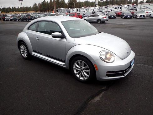 Used 2013 Volkswagen Beetle TDI image 7
