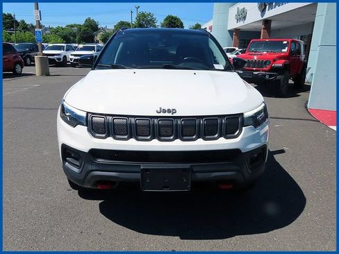 Used 2022 Jeep Compass Trailhawk w/ Trailhawk Elite Group AWD/4WD image 3