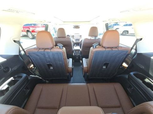 Used 2024 Subaru Ascent Touring w/ Popular Package #2 AWD/4WD image 15
