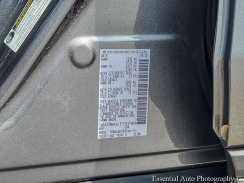 Used 2018 Nissan Rogue SL AWD/4WD image 35