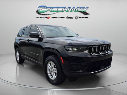Used 2022 Jeep Grand Cherokee Laredo w/ Luxury Tech Group I