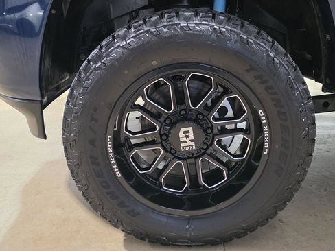 Used 2020 RAM 2500 Lone Star w/ Level 2 Equipment Group AWD/4WD image 9
