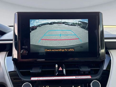 Used 2025 Toyota Corolla Cross LE image 22