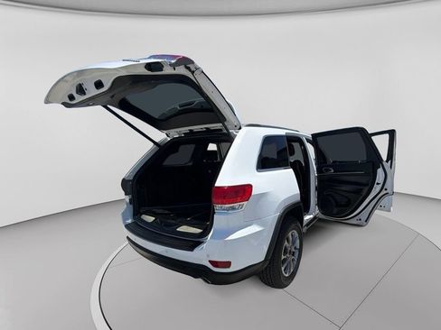Used 2016 Jeep Grand Cherokee Limited w/ Luxury Group II AWD/4WD image 19