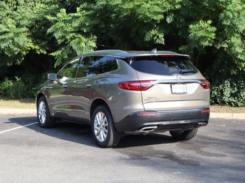 Used 2020 Buick Enclave Essence w/ Sound and Sites Package FWD image 7