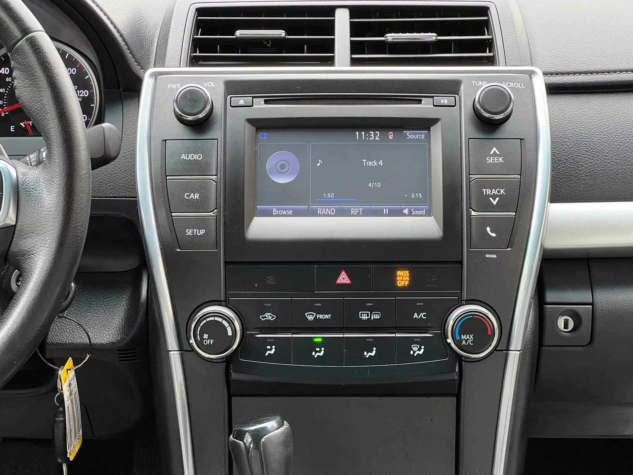 Used 2015 Toyota Camry SE FWD image 24