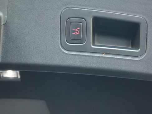 Used 2018 Tesla Model S 75D AWD/4WD image 25
