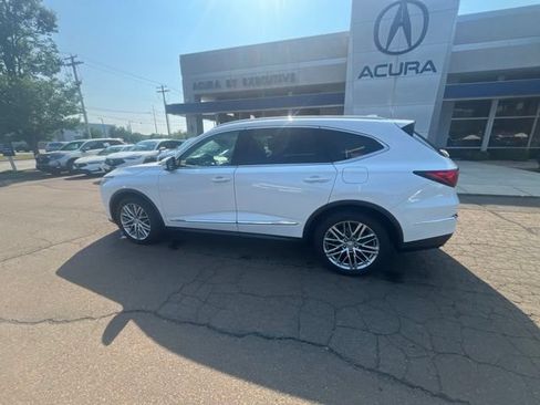 Used 2023 Acura MDX SH-AWD w/ Advance Package image 5