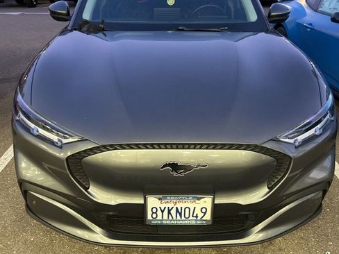 Used 2021 Ford Mustang Mach-E Select w/ Comfort/Appearance Package image 4