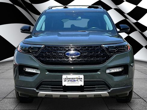 Certified 2022 Ford Explorer Limited w/ Equipment Group 301A AWD/4WD image 3