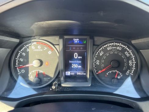 Used 2022 Toyota Tacoma SR image 28