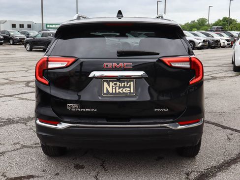 Used 2024 GMC Terrain SLT AWD/4WD image 5