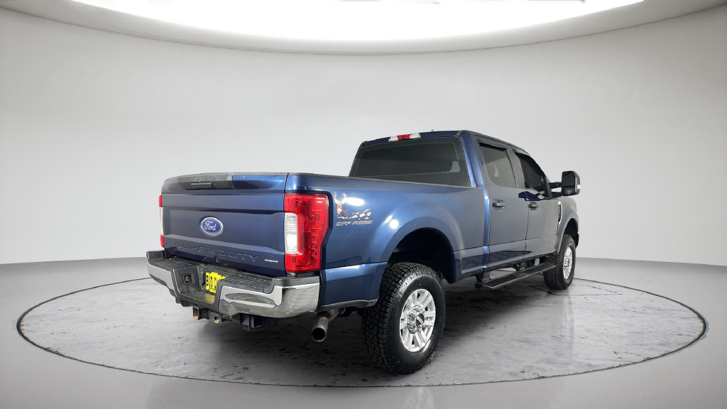 Used 2017 Ford F250 XL w/ STX Appearance Package AWD/4WD image 6