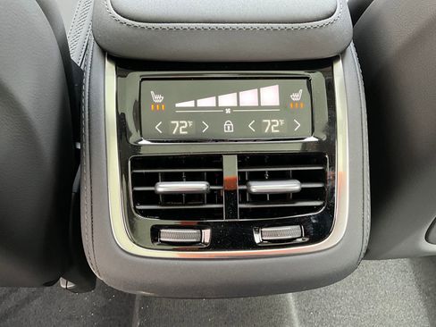 New 2026 Volvo XC90 B6 Plus w/ Protection Package AWD/4WD image 32