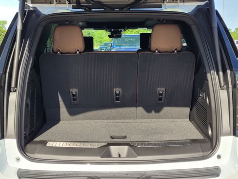 New 2026 Chevrolet Tahoe High Country AWD/4WD image 6