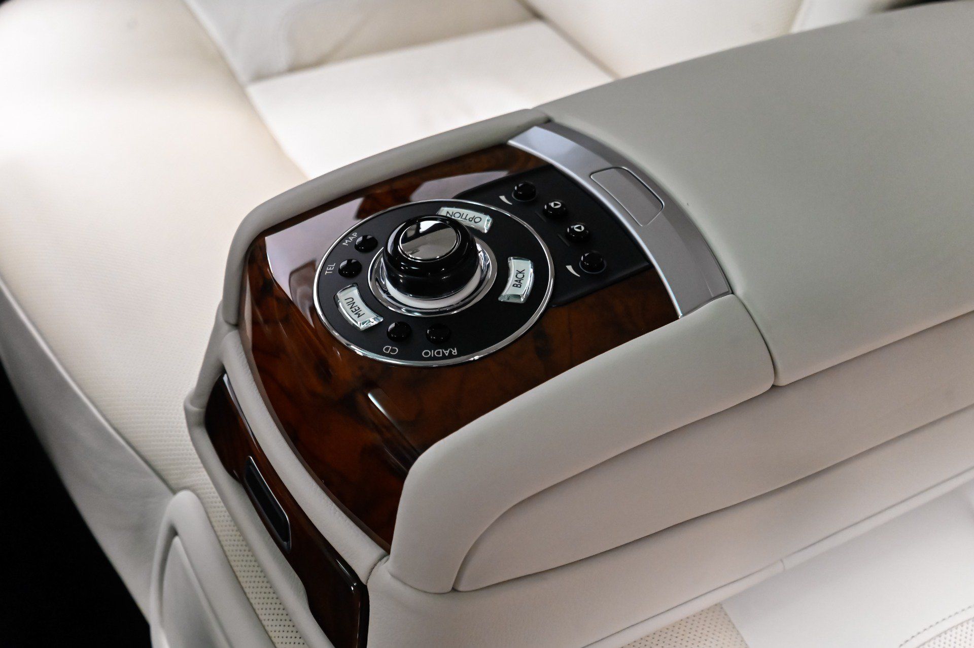Used 2012 Rolls-Royce Ghost RWD image 46