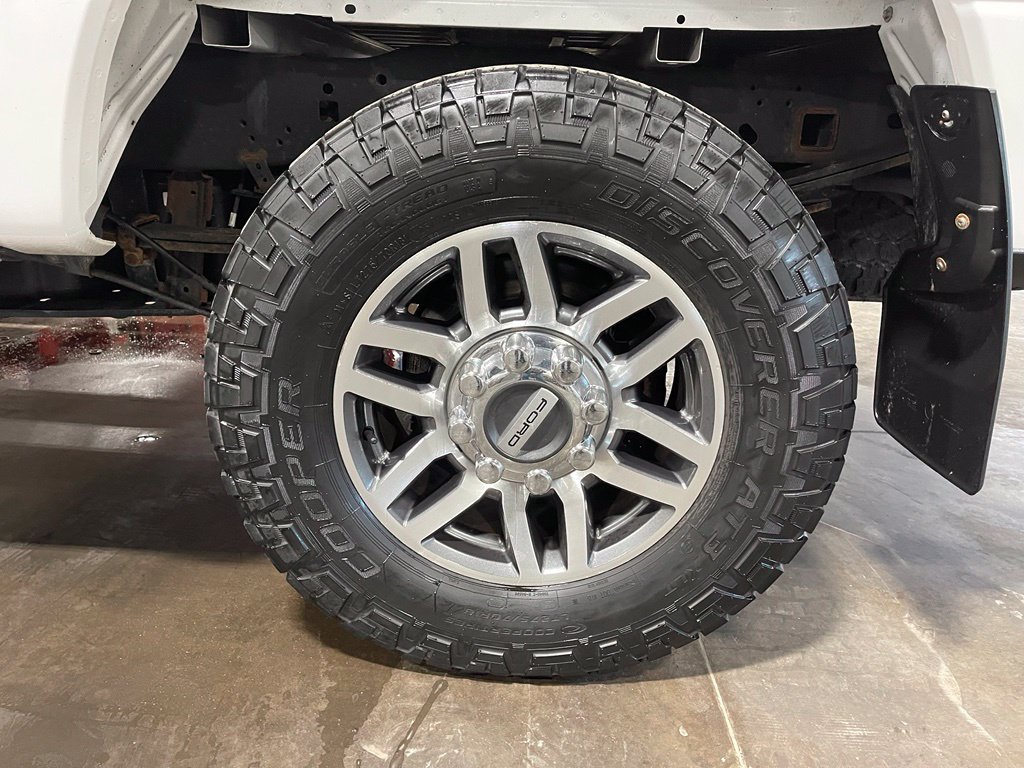 Used 2019 Ford F250 Lariat w/ Lariat Value Package AWD/4WD image 36
