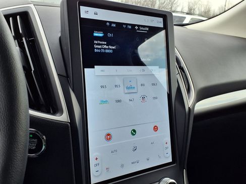 Used 2023 Ford Edge SEL w/ Convenience Package image 12