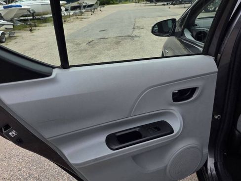 Used 2012 Toyota Prius C One FWD image 15