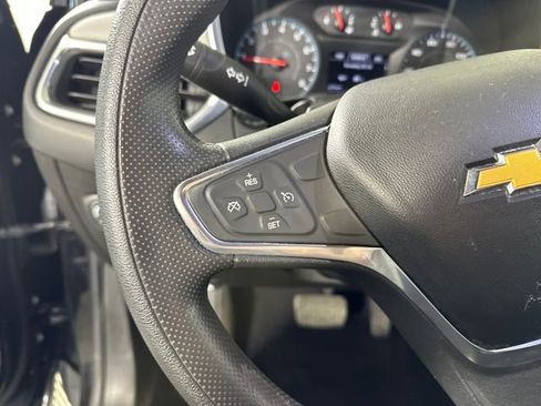 Used 2019 Chevrolet Equinox LS w/ LS Convenience Package image 22