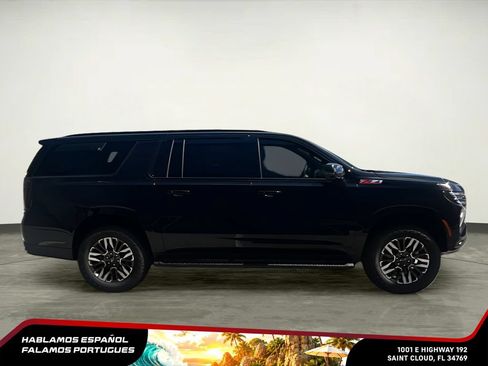 New 2026 Chevrolet Suburban Z71 w/ Z71 Off-Road Package AWD/4WD image 7