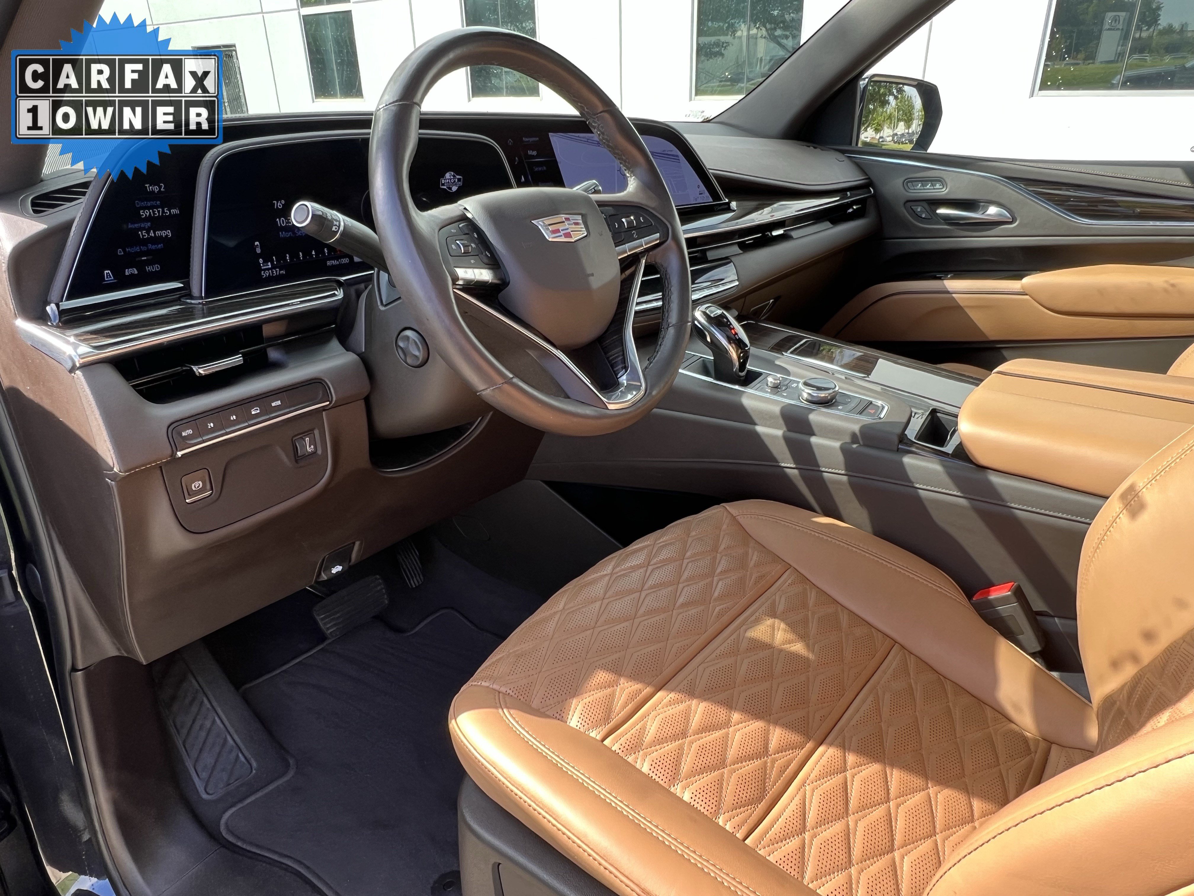 Used 2023 Cadillac Escalade Premium Luxury w/ LPO, Illumination Package AWD/4WD image 17