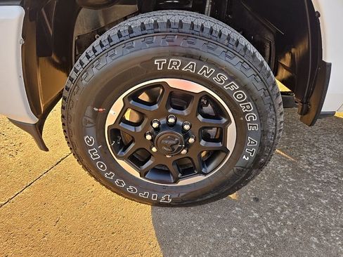 Used 2026 RAM 2500 Laramie image 32