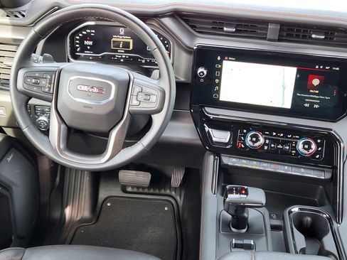 Used 2025 GMC Sierra 1500 AT4 w/ AT4 Premium Package image 10