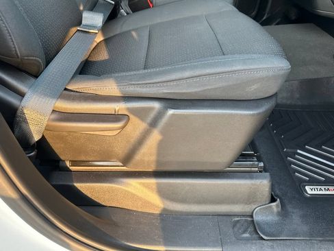 Used 2021 Chevrolet Silverado 1500 Custom AWD/4WD image 25