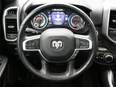 Used 2022 RAM 1500 Big Horn AWD/4WD image 15