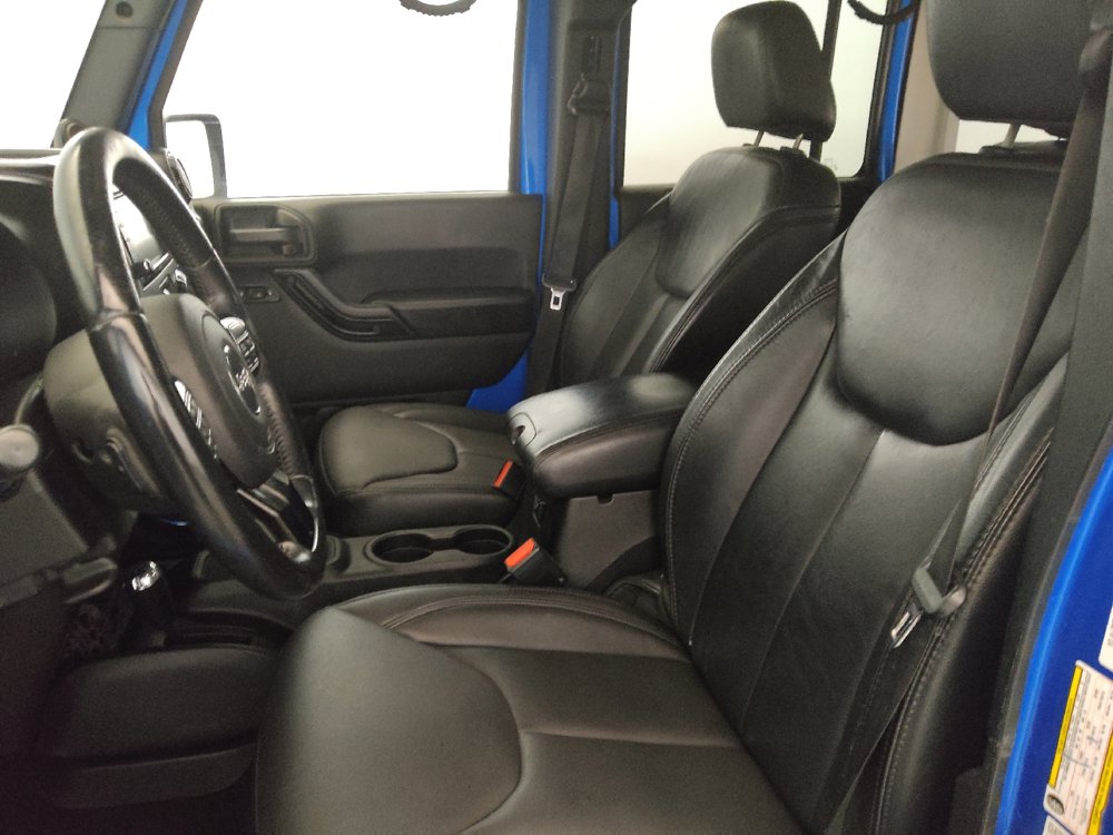Used 2014 Jeep Wrangler Unlimited Sahara AWD/4WD image 17