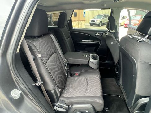 Used 2015 Dodge Journey SXT w/ Flexible Seating Group FWD image 30