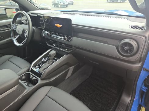 Used 2026 Chevrolet Colorado Trail Boss AWD/4WD image 18