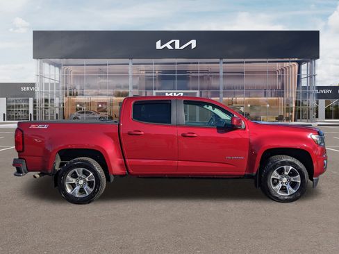 Used 2017 Chevrolet Colorado Z71 image 3