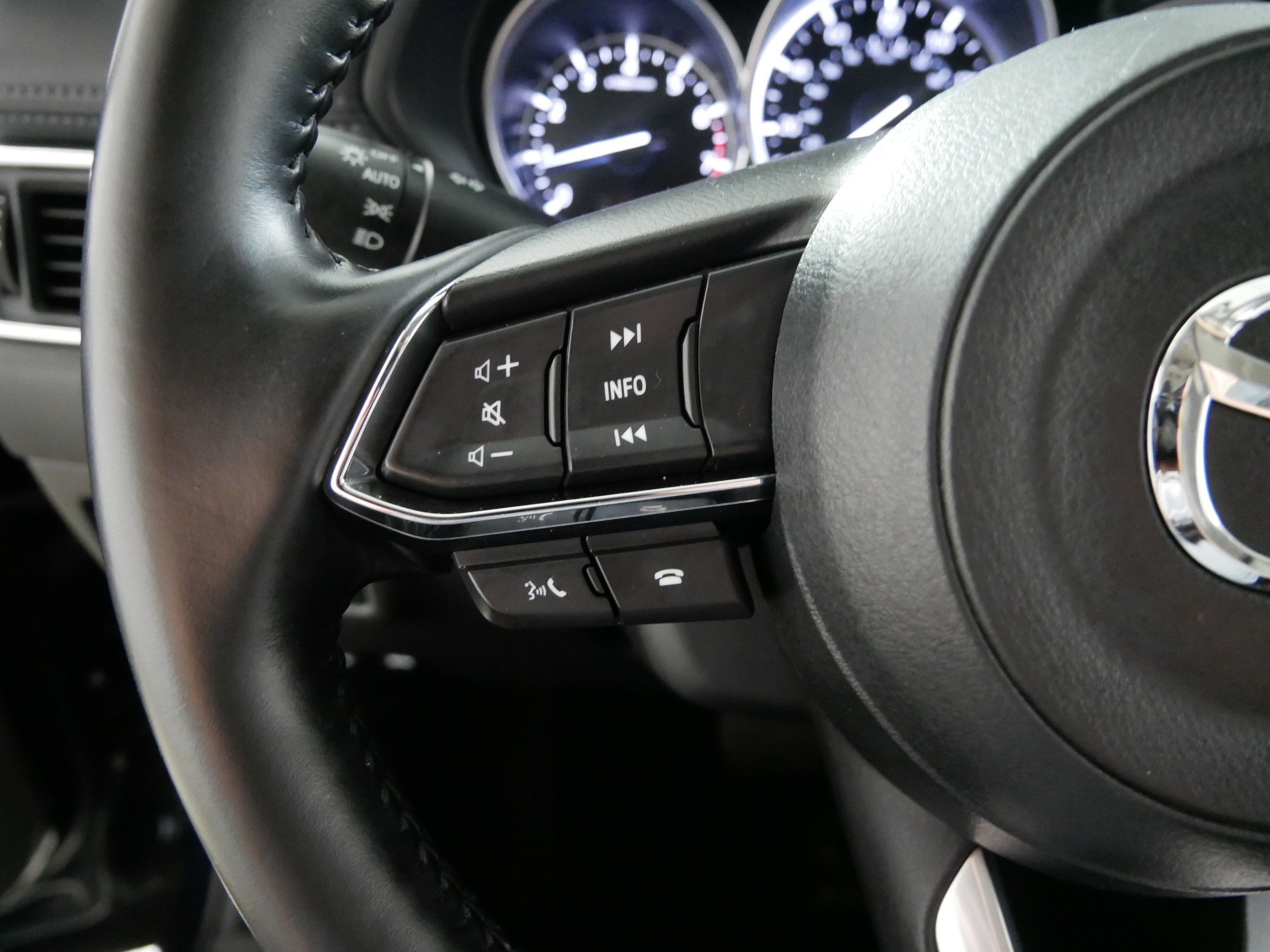 Used 2025 MAZDA CX-5 AWD 2.5 S w/ Preferred Package image 27